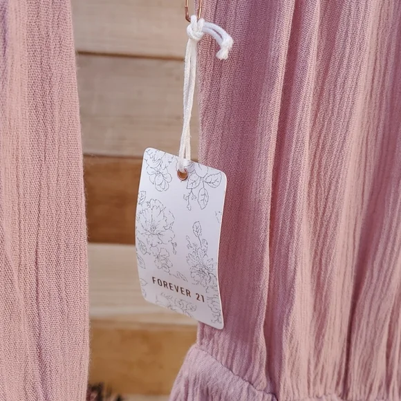 🌟NWT🌟 Forever 21 Crochet Panel Off-Shoulder Romper Long Sleeves Medium Blush - Picture 7 of 8